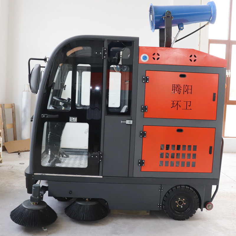 小型電動(dòng)掃地車